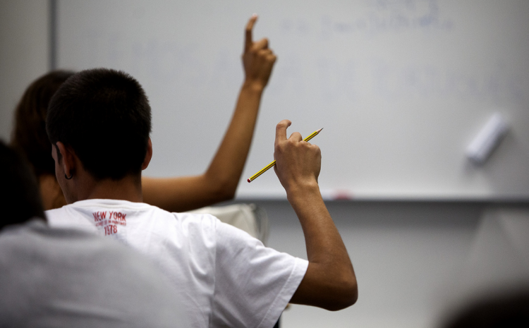  Jovens licenciados juntam-se a professores nas aulas para combater o insucesso escolar
